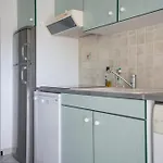 Avec Piscine Partagee אגדה