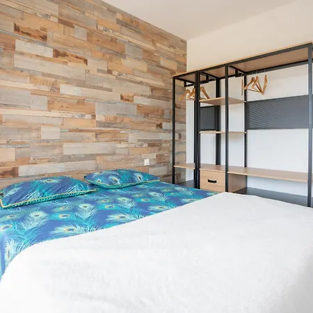 Avec Piscine Partagee Agde