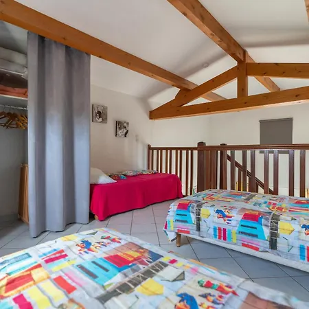 Avec Piscine Partagée Villa *