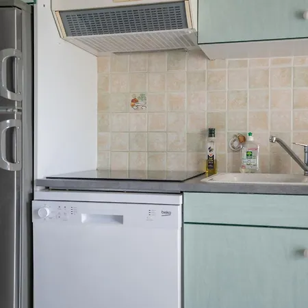 Villa Avec Piscine Partagée *