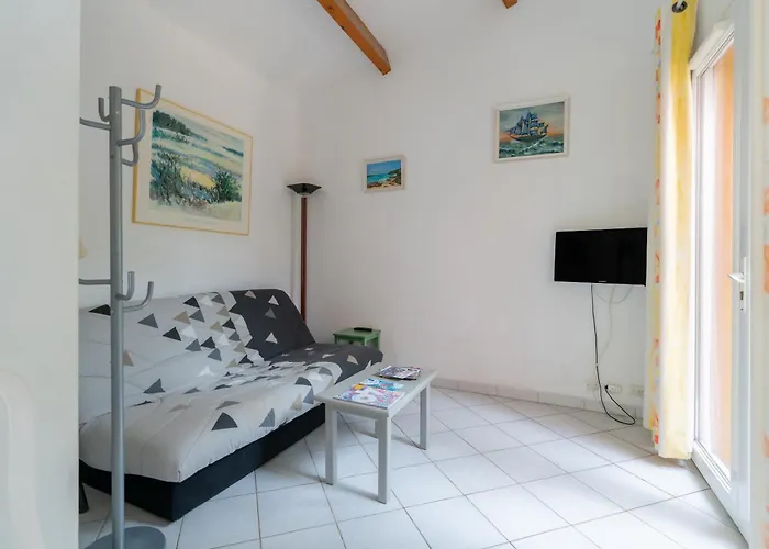 Avec Piscine Partagee Agde